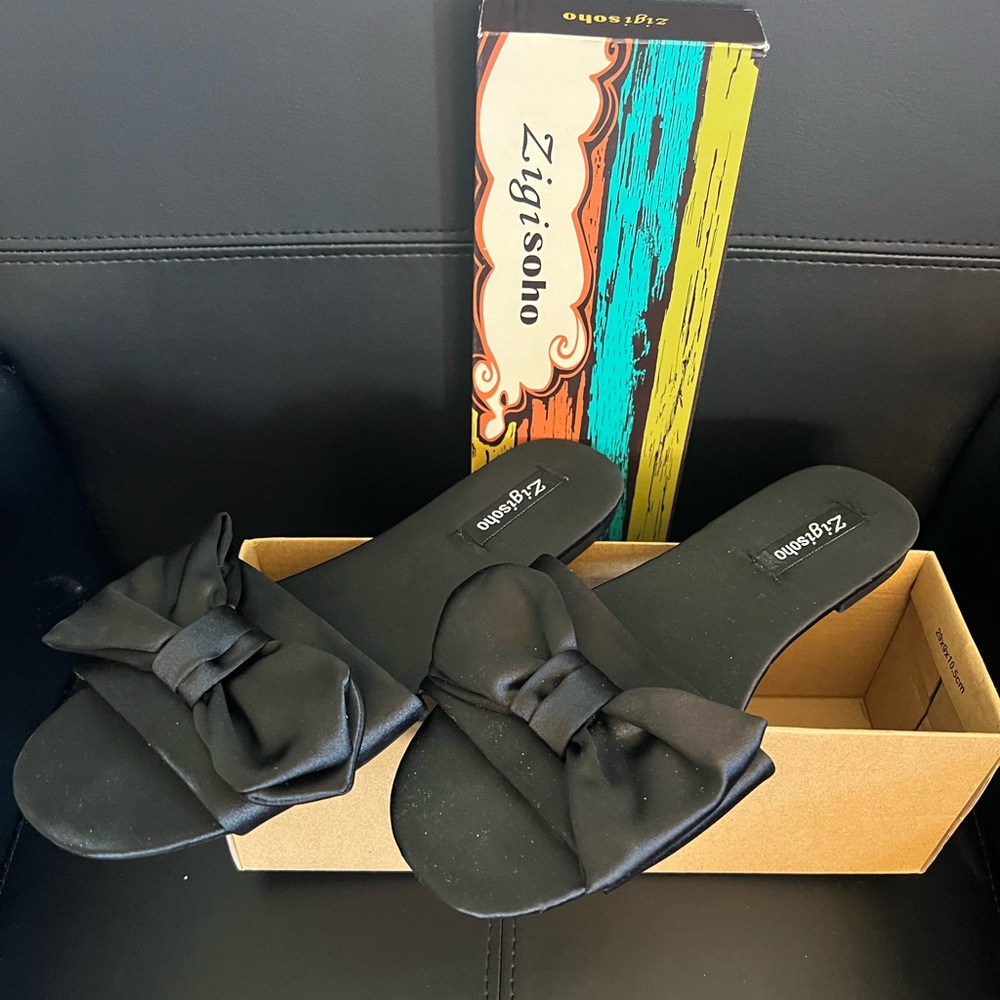 Zigi Soho Black Knotted Slide Sandals